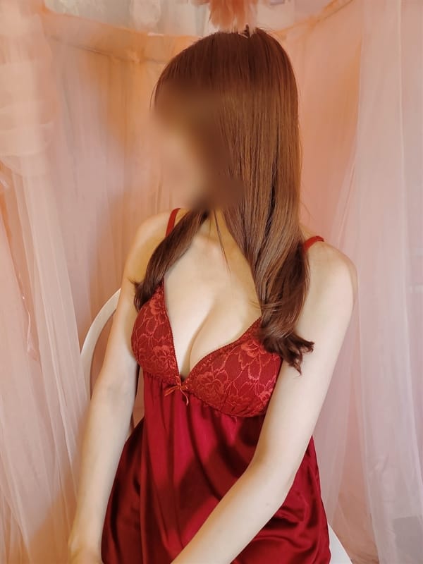 白石ひな