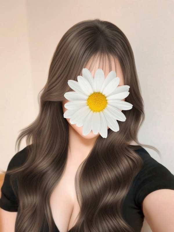 蛯原ぽぽ|Marigold～マリーゴールドで評判の女の子