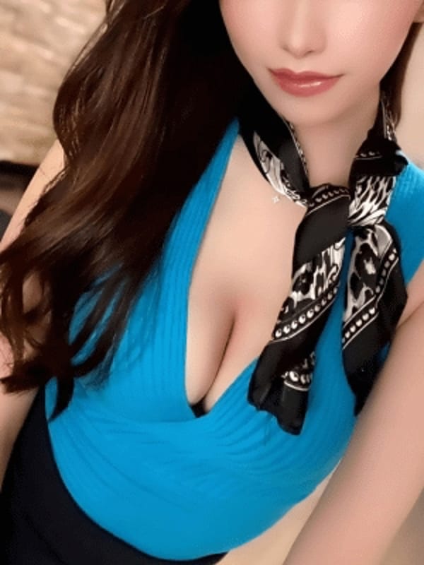 登坂かりな|BEAUTY AND BEASTで評判の女の子