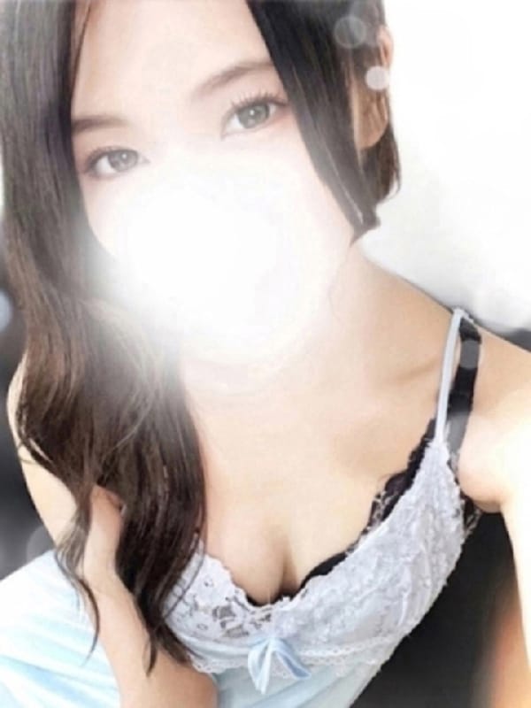 梅田　れい|Pure Whiteでおすすめの女の子
