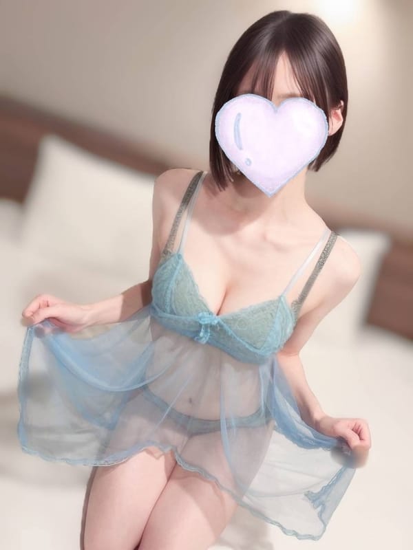 早瀬ひとみ|ファーストクラスで評判の女の子