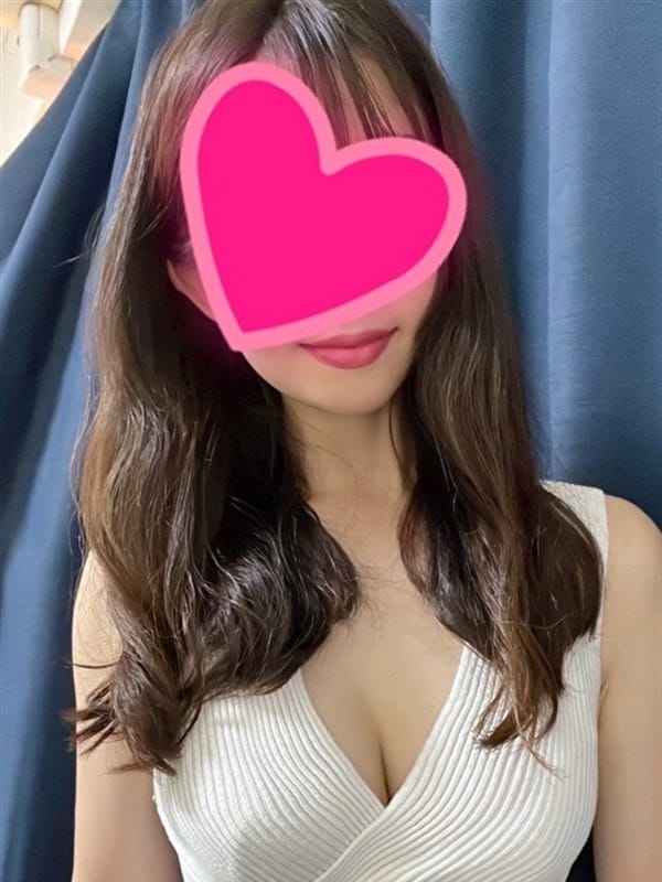 栗井|C.r.e.a.mで評判の女の子