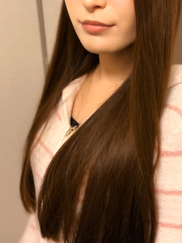 りな|カノジョの部屋で評判の女の子