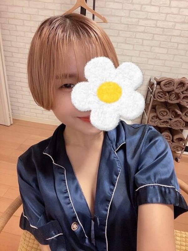 長谷川ゆず|新宿ファーストで評判の女の子