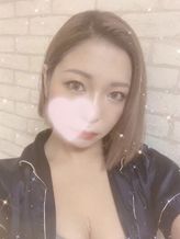 大槻かな|新宿ファーストでおすすめの女の子