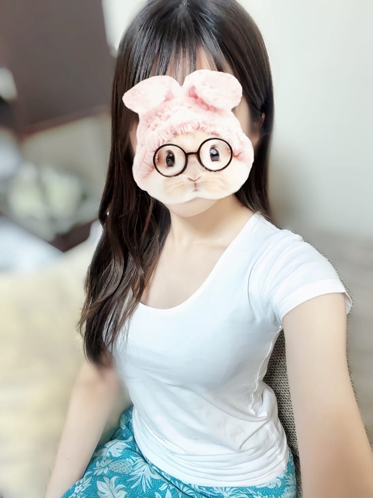 小鈴りほ|恵比寿aroma vicca(アロマヴィッカ)で評判の女の子