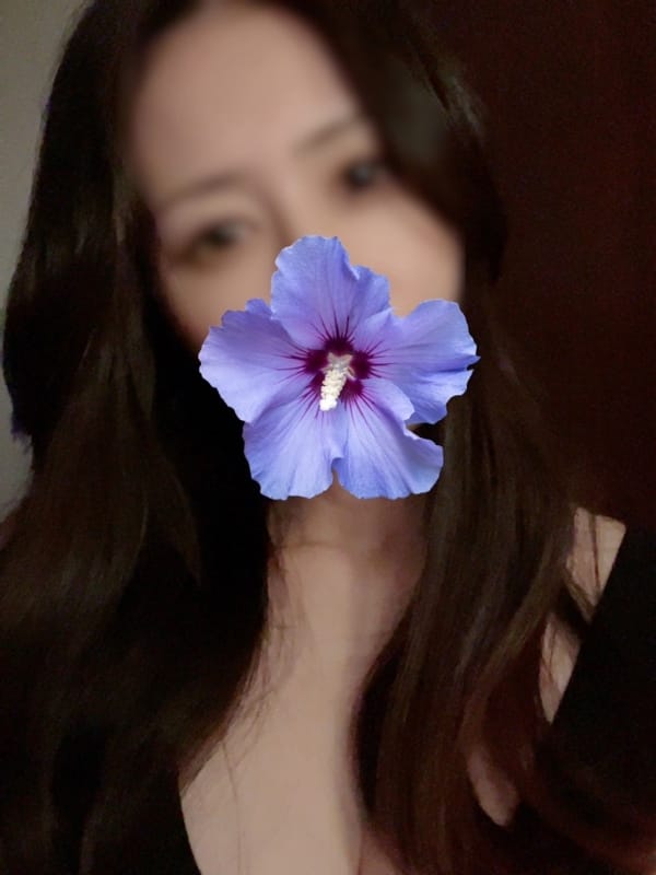 真白 れん|神田・秋葉原・新日本橋・御徒町メンズエステ アロマインペリアルで評判の女の子