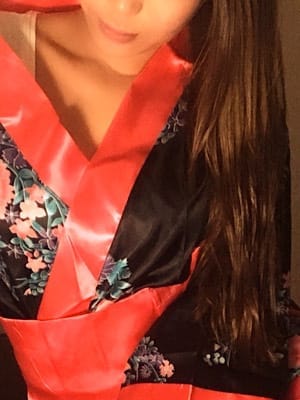 奥村 かさき|和の癒し 「てまり」で評判の女の子