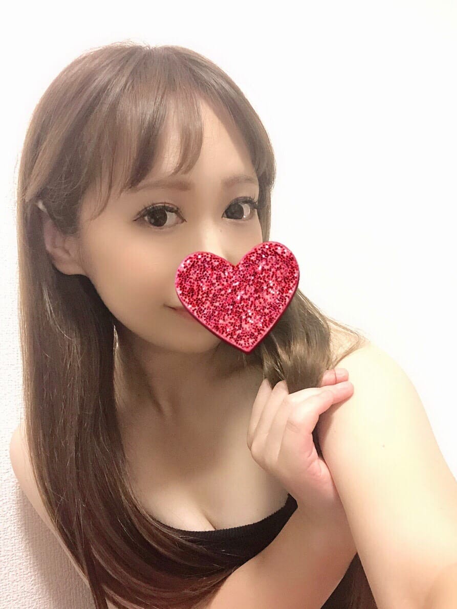 愛沢えりな|Comfortbois～コンフォールボア～で評判の女の子