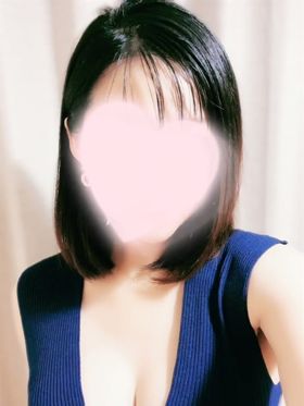 詩奈(しいな)|福岡市・博多メンズエステで今すぐ遊べる女の子