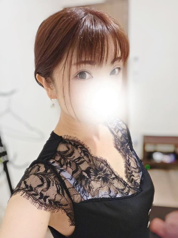 長瀬らん|らんぷグループ八王子店で評判の女の子