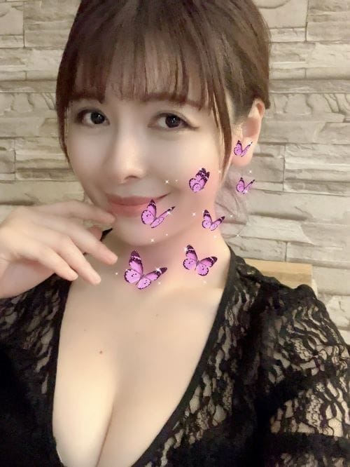 長谷川らん|らんぷグループ北千住店で評判の女の子