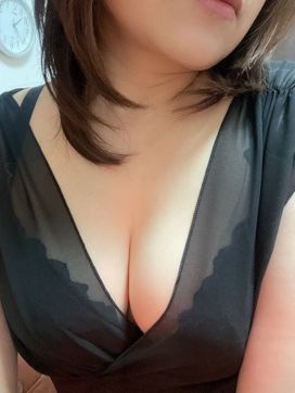 月野うる|今日子の姉妹 大宮店で評判の女の子