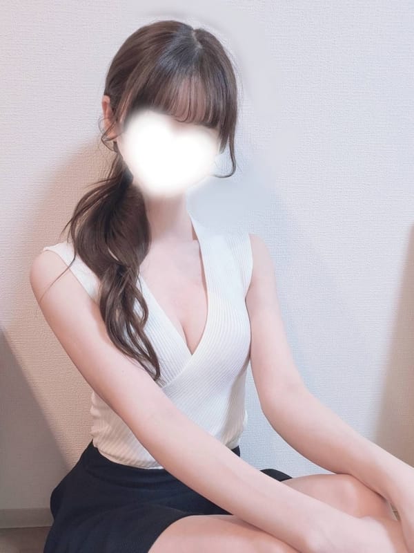 りん|matom新宿御苑で評判の女の子