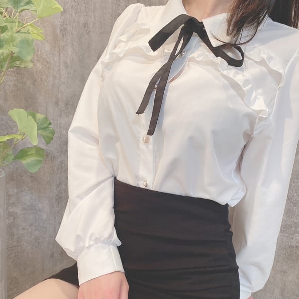 香坂 ゆら【業界完全未経験秘書♪】 | REST癒しのOL collection 泉佐野本社(岸和田)