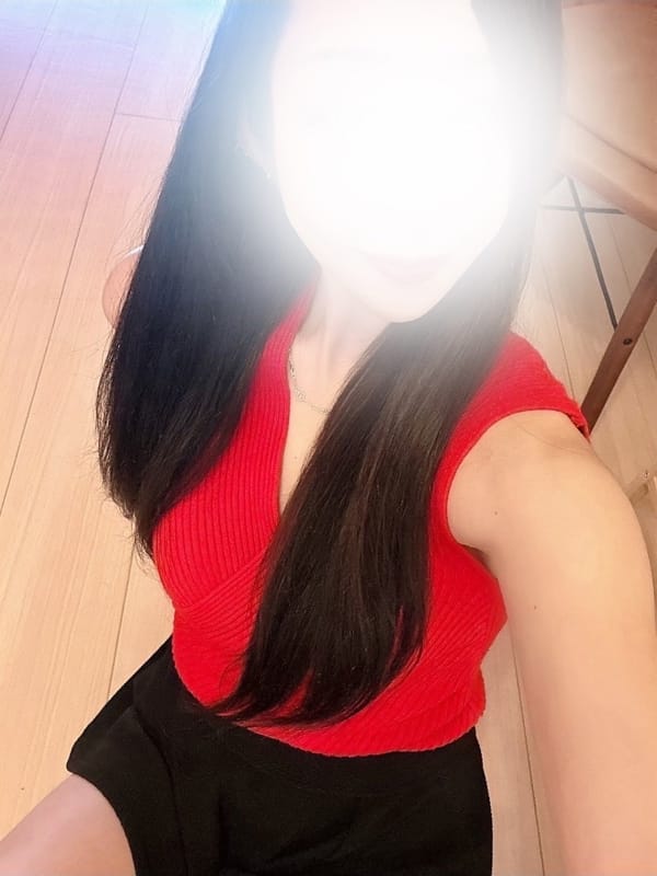 夏目しほ|Chloeで評判の女の子