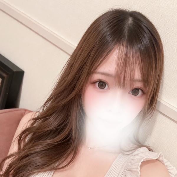 宮沢ひより【見た瞬間に惚れる透明感】 | Chloe(横浜)