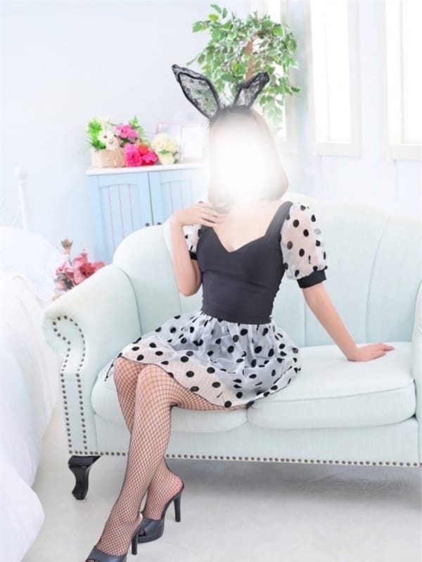 音ノ瀬ゆい|うさぎのお部屋で評判の女の子