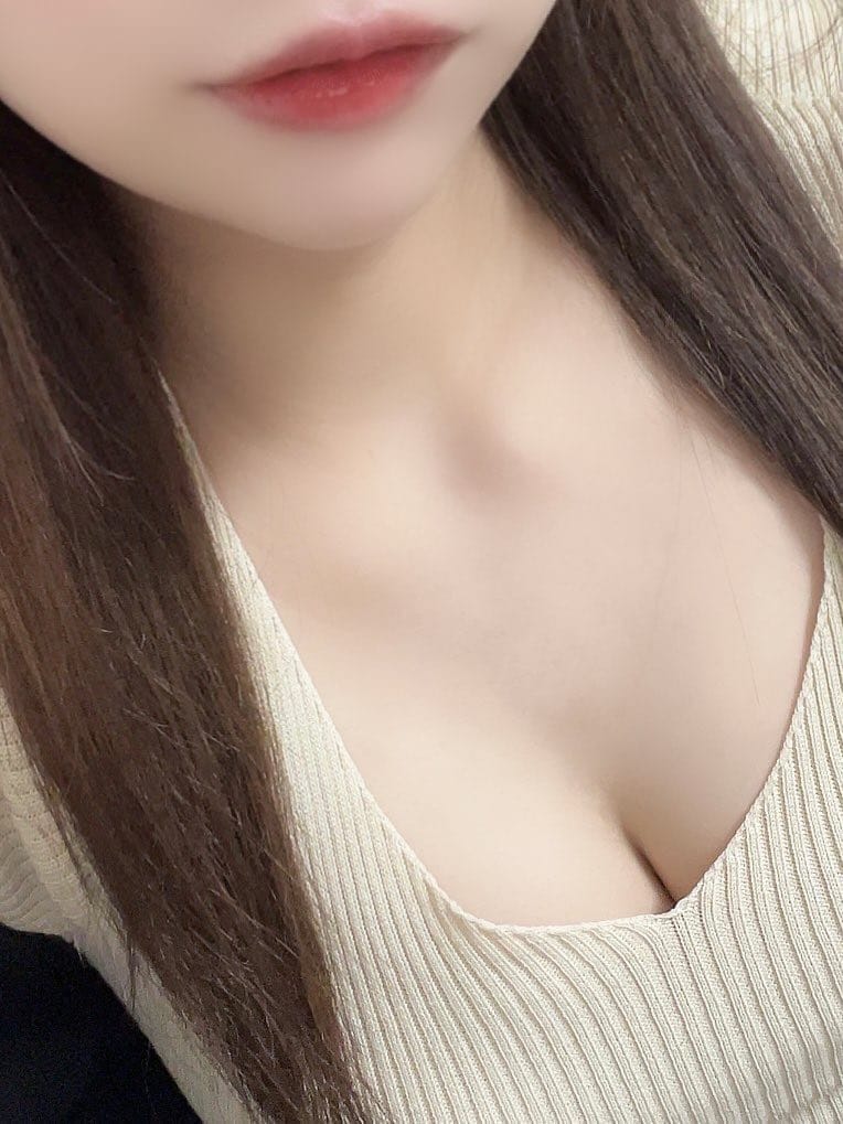 小鳥遊 ひな