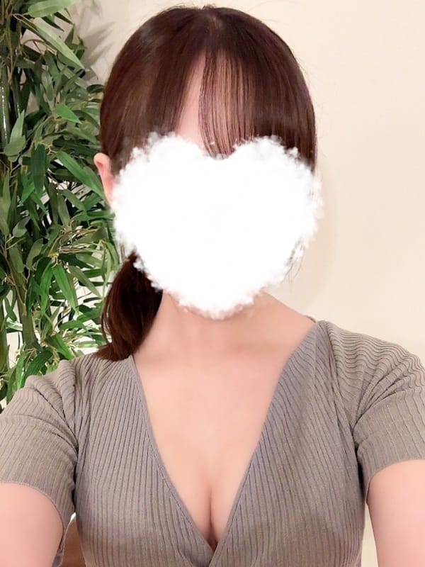 いぶ|高松メンズエステで今すぐ遊べる女の子
