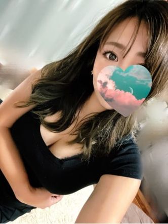 佐藤れな|CLARA(クララ)でおすすめの女の子