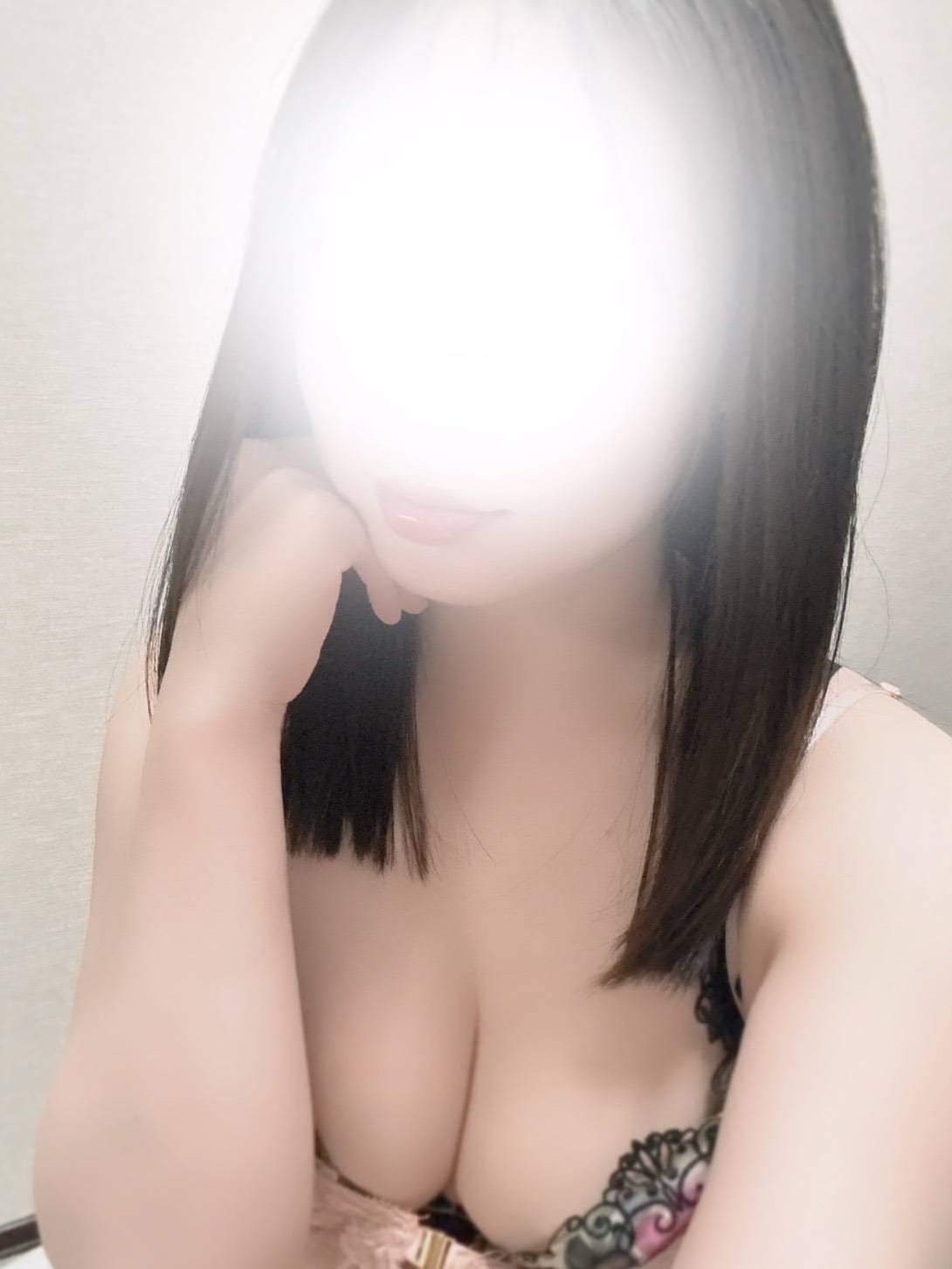 広瀬かなで