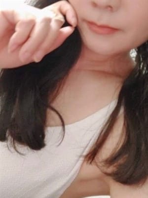 綾瀬なな