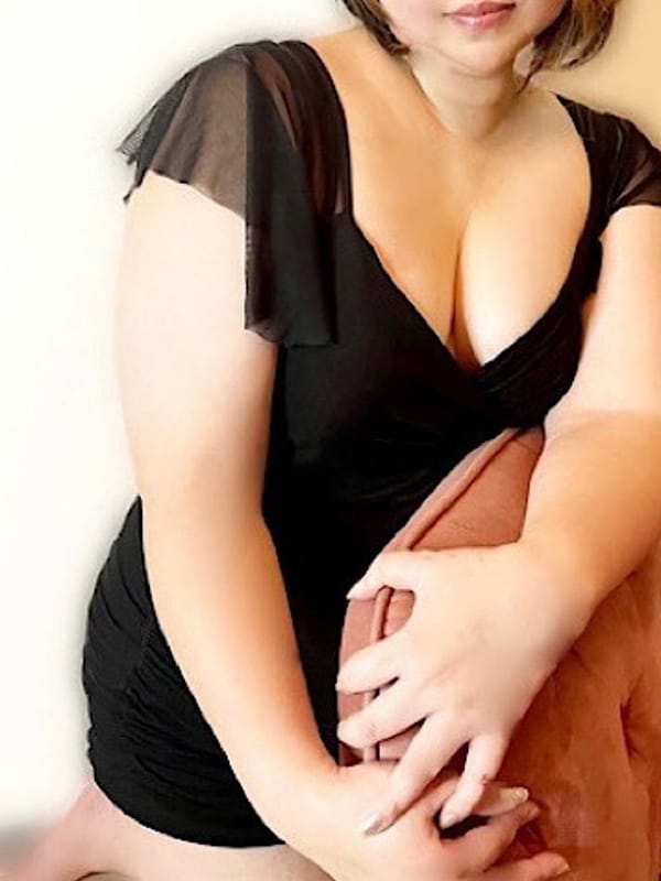 藤咲　ひとみ|ミセス TISSE-ティセ-でおすすめの女の子