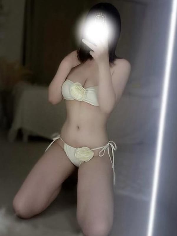 愛沢 りな【清楚系美女！！】