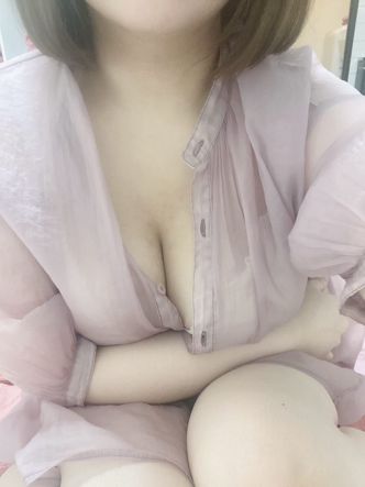 【くらら】20代|ファーファーでおすすめの女の子