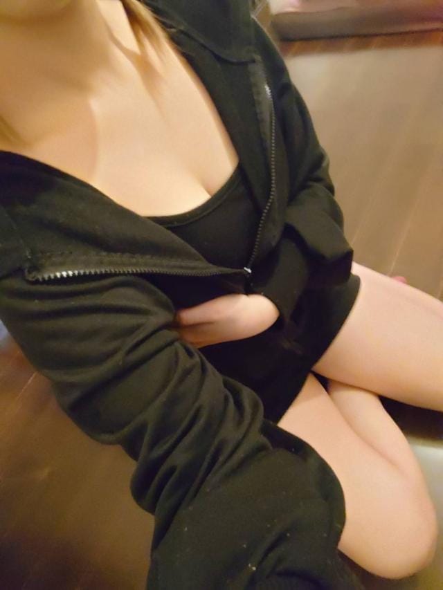 くろみ|AromaAmourでおすすめの女の子