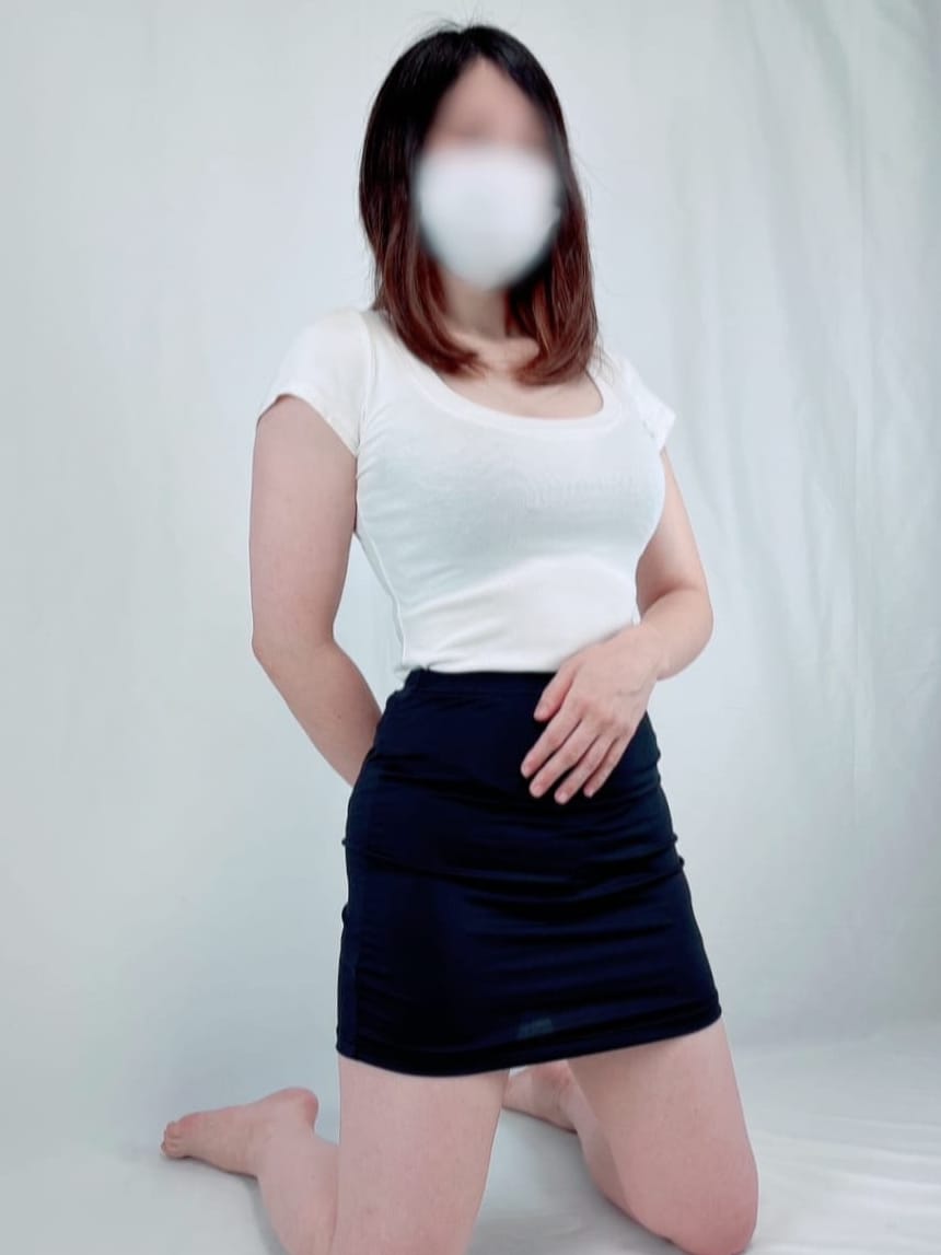 マユ