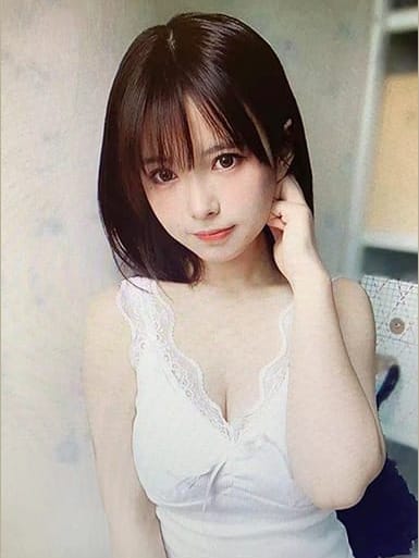 えみ|Floraでおすすめの女の子