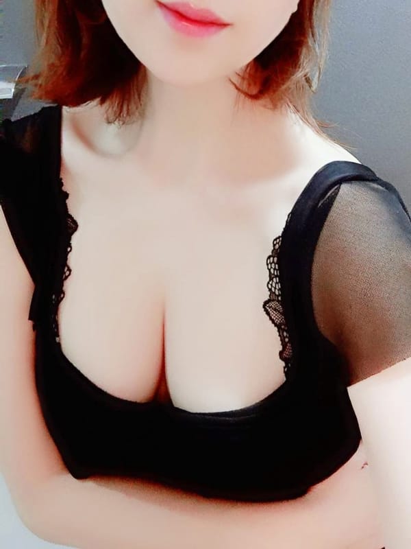 蜜花|Mrs.AUBE SPA（オーブスパ）で評判の女の子