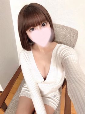 えま|福岡市・博多メンズエステで今すぐ遊べる女の子