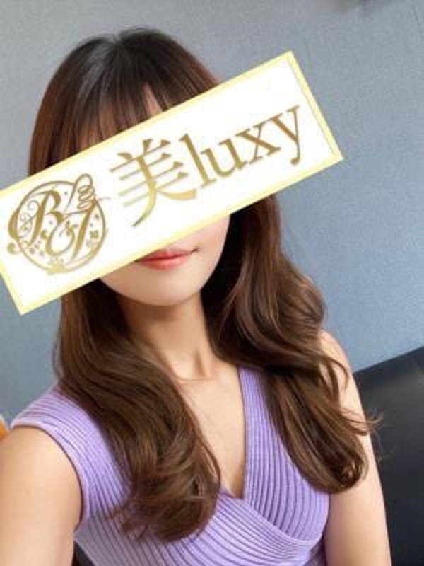 梅澤なぎさ