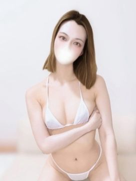 かりな|アロマフェニーチェ(Aroma Fenice)で評判の女の子