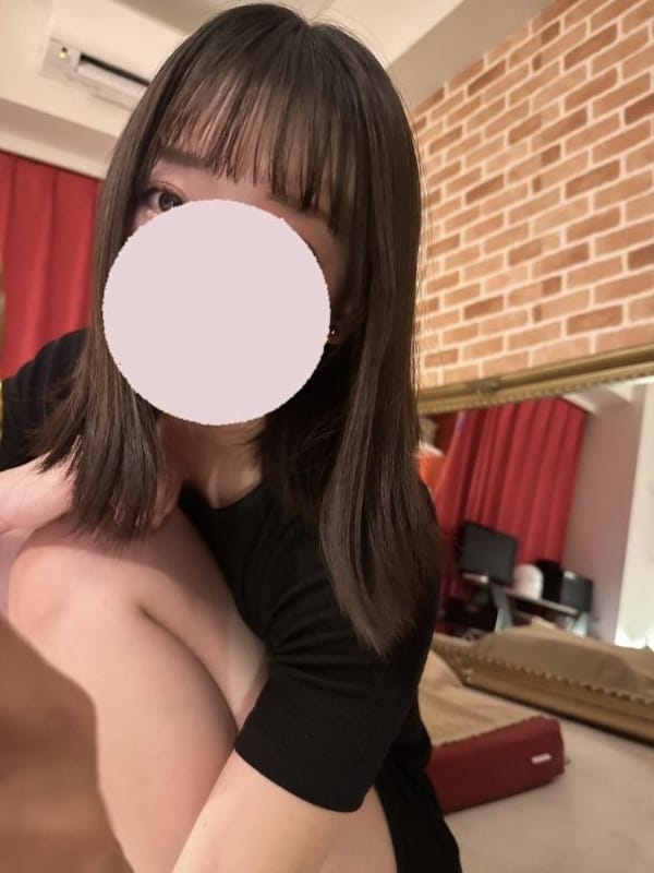 香月あまね