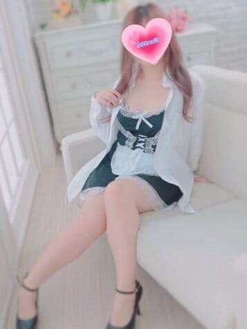 しゅな|エステサロンattrait～アトレ～でおすすめの女の子