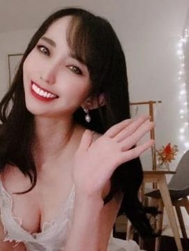 桜木ここ|CREAで評判の女の子