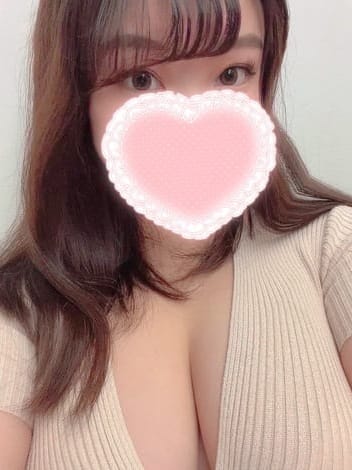 つきな