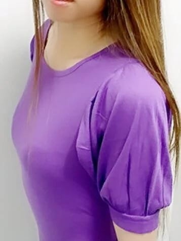 岩本|マダム・ロッソで評判の女の子