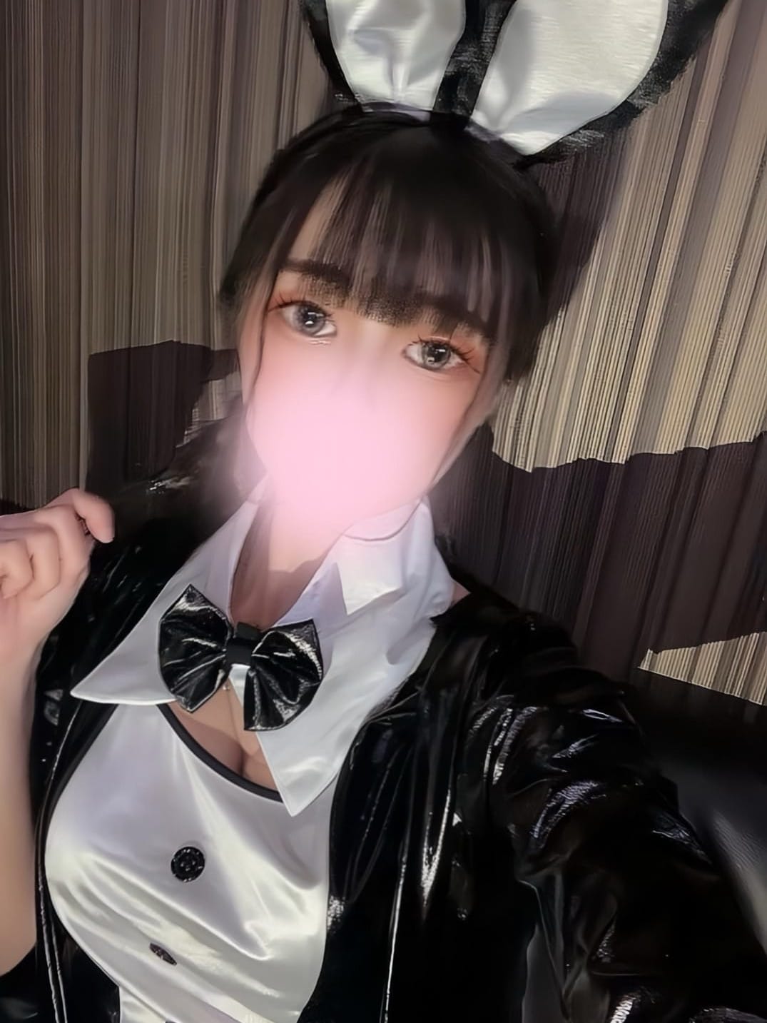 てぃな