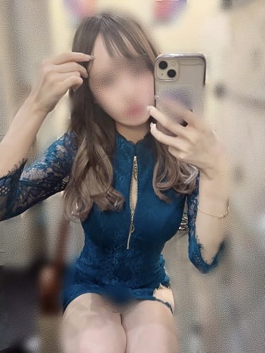 梨依紗