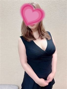 真鍋さん|シースルーで評判の女の子