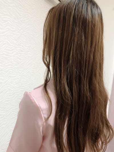 茜