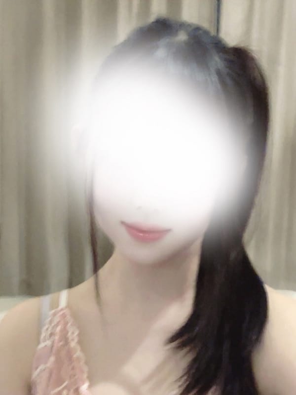 白咲　ひな|大人の隠れ家でおすすめの女の子