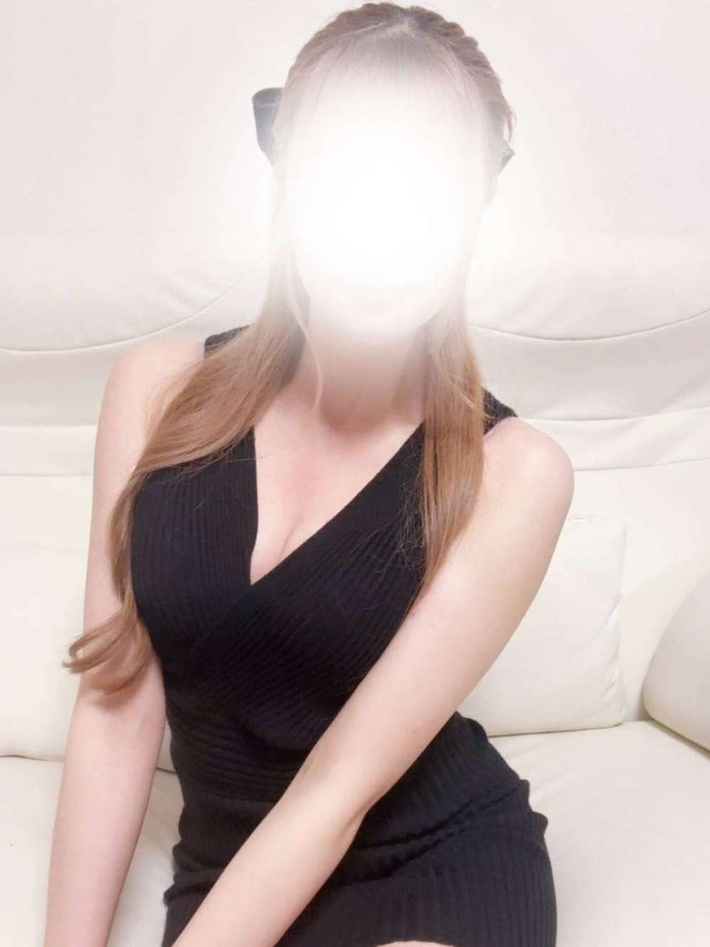新人ましろ