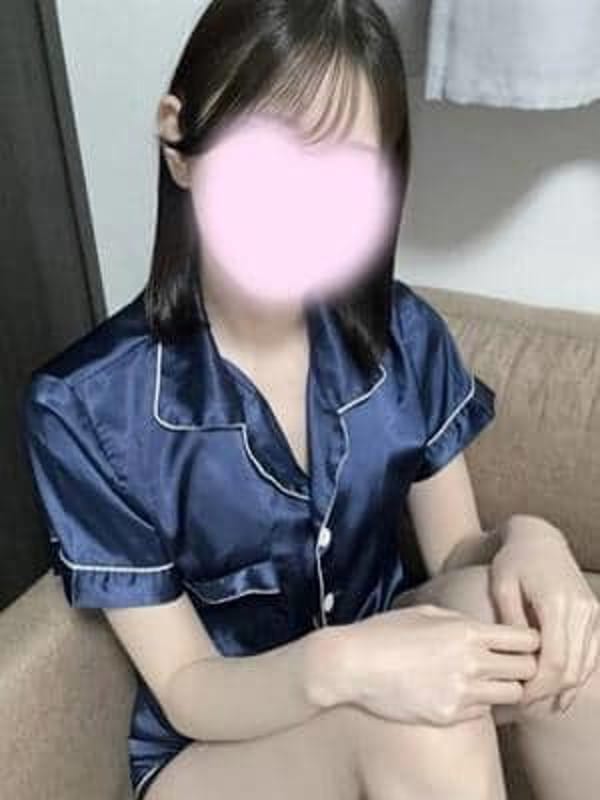 卯月ひな