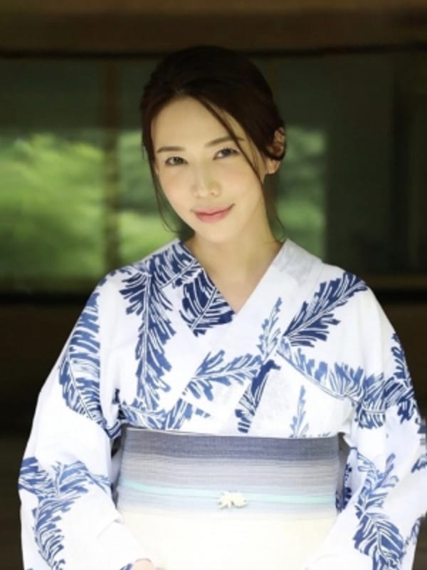 蝶　ゆり子|神の領域で評判の女の子